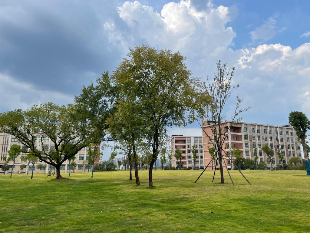 黄金校园风光-赣南医学院-Gannan Medical University